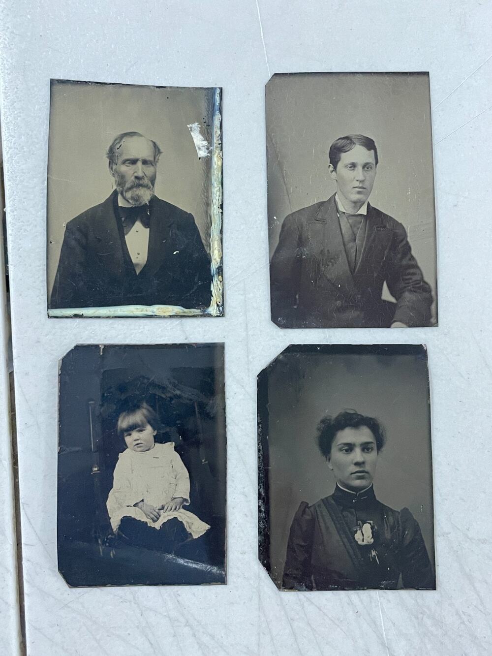 Antique Tintype Photo Lot 4 Victorian Family Portraits Man Woman Child Ferrotype